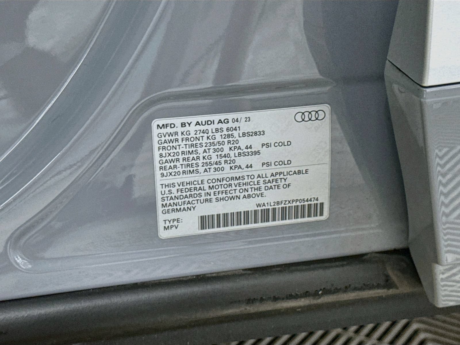 Certified 2023 Audi Q4 e-tron Premium Plus w/ Premium Plus AWD/4WD image 32
