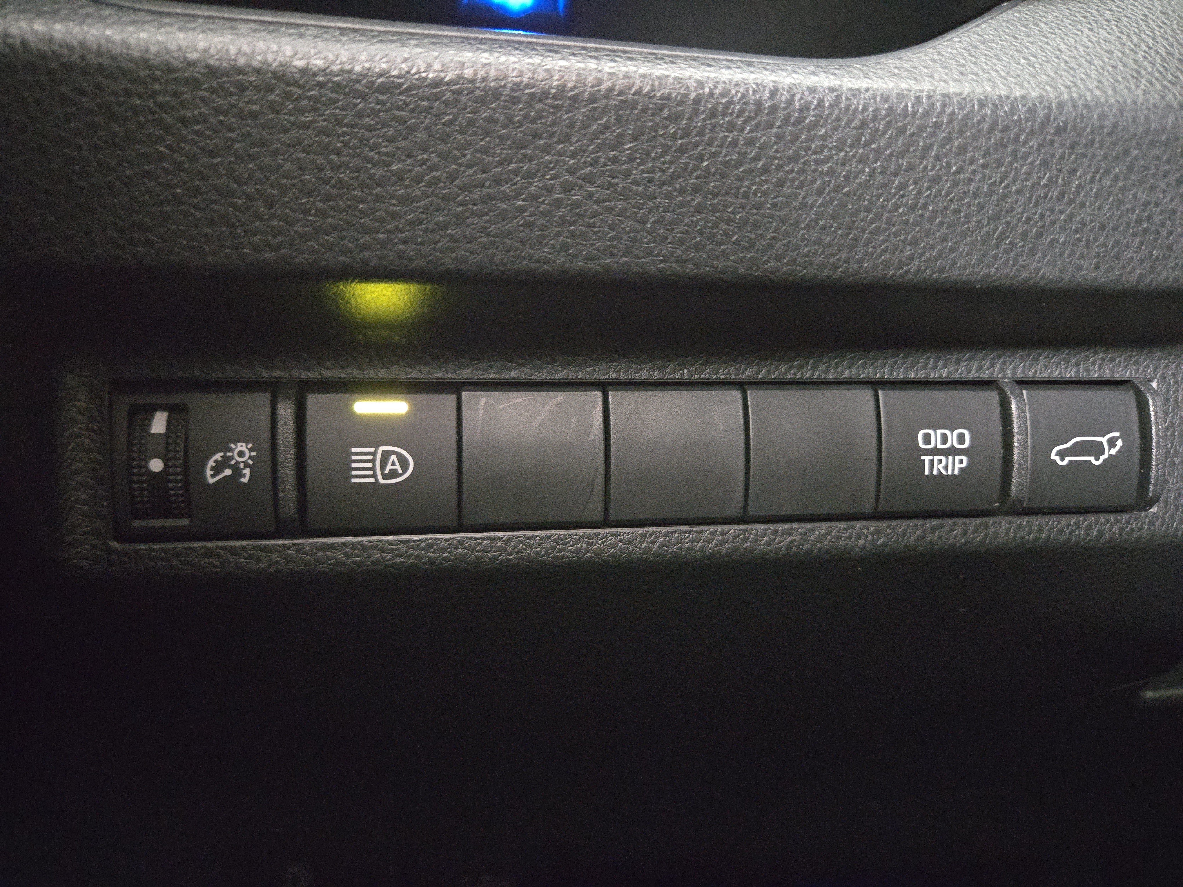 Used 2023 Toyota RAV4 XSE AWD/4WD image 26