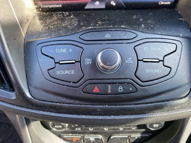 Used 2015 Ford Escape SE w/ Equipment Group 201A image 24