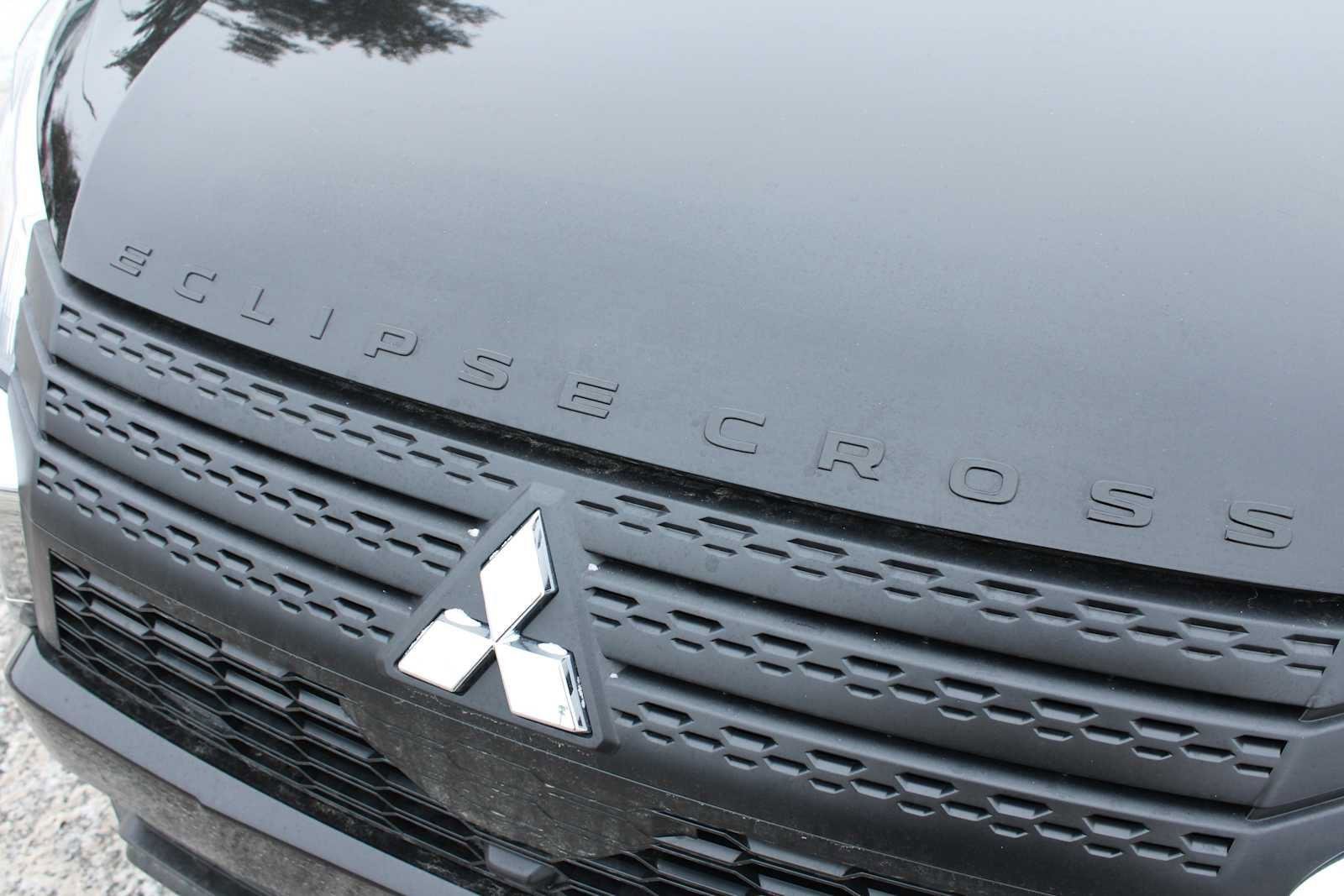 New 2025 Mitsubishi Eclipse Cross LE image 3