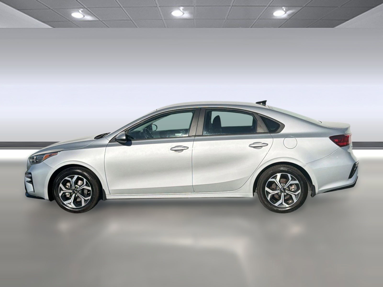 Used 2020 Kia Forte LXS FWD image 2