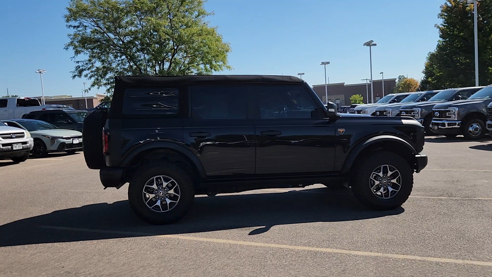 Used 2023 Ford Bronco Badlands AWD/4WD image 12