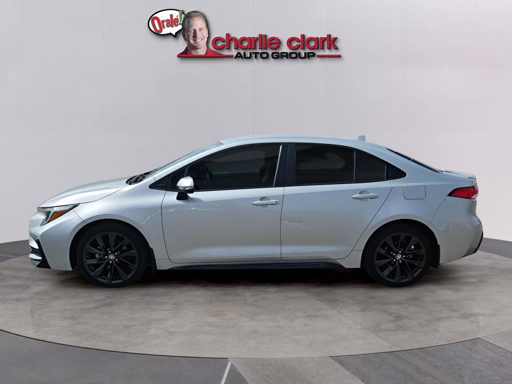 Used 2023 Toyota Corolla SE image 3