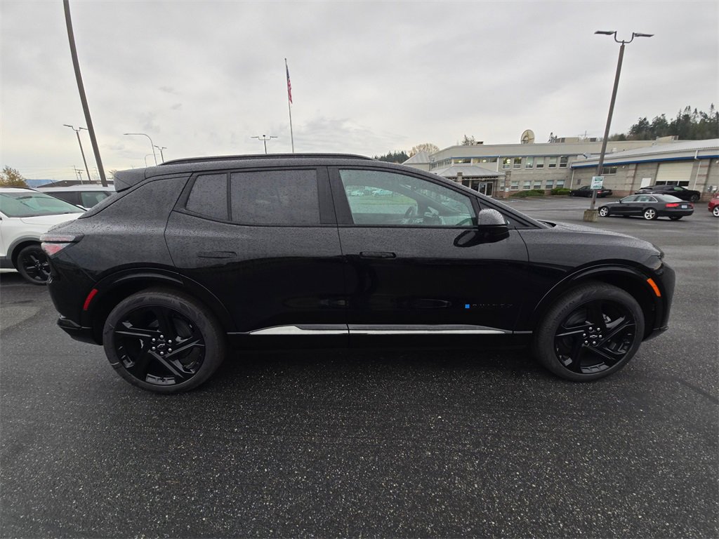 New 2026 Chevrolet Equinox EV RS image 3