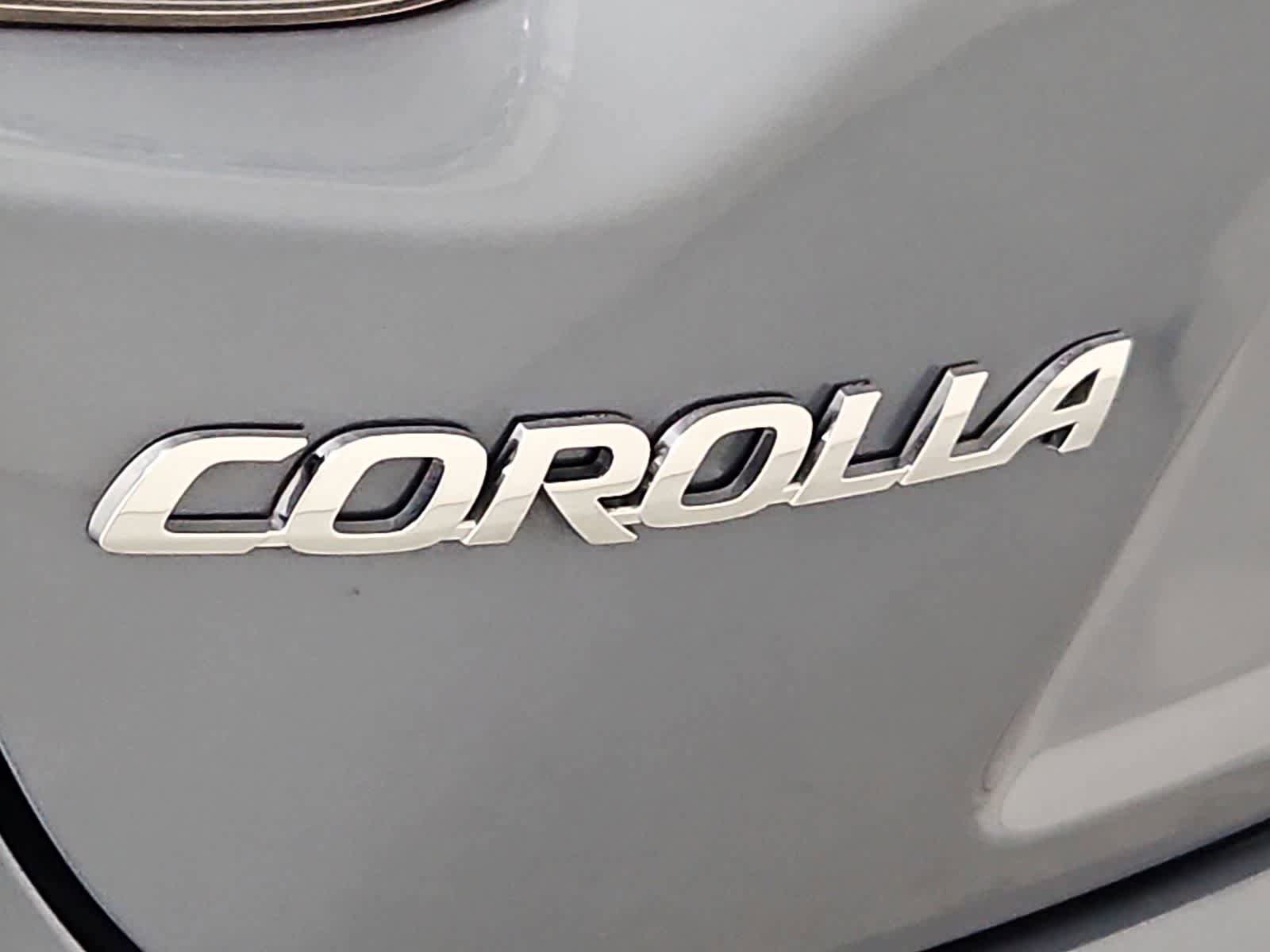 Used 2022 Toyota Corolla LE FWD image 12
