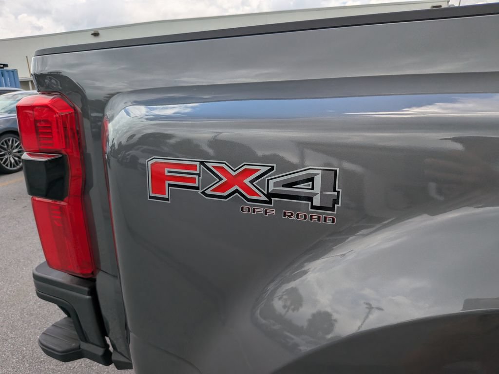 Used 2026 Ford F350 Platinum AWD/4WD image 12