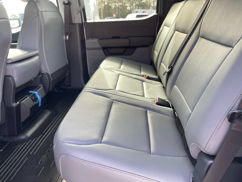 New 2026 Ford F450 XL w/ XL Chrome Package RWD image 9