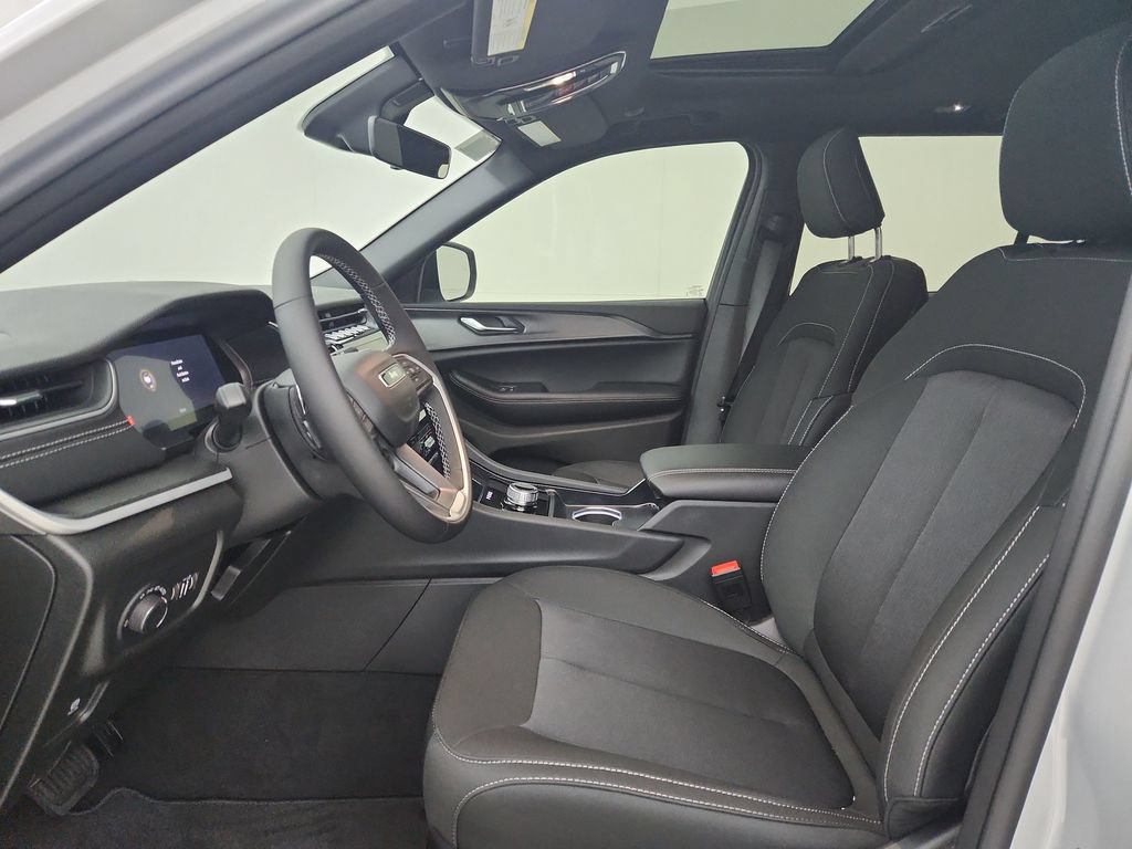 New 2026 Jeep Grand Cherokee Laredo X AWD/4WD image 18