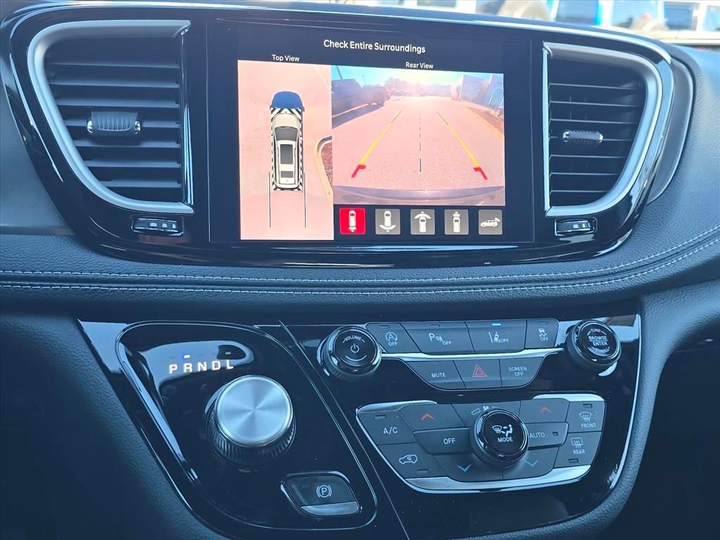 New 2026 Chrysler Pacifica Select w/ S Appearance Package FWD image 12