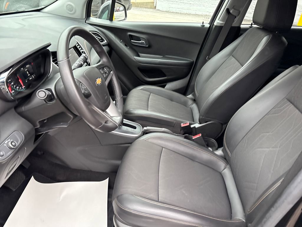Certified 2022 Chevrolet Trax LT w/ LT Convenience Package image 10