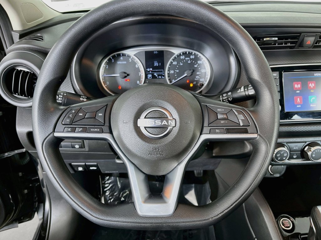 Used 2022 Nissan Kicks S FWD image 12