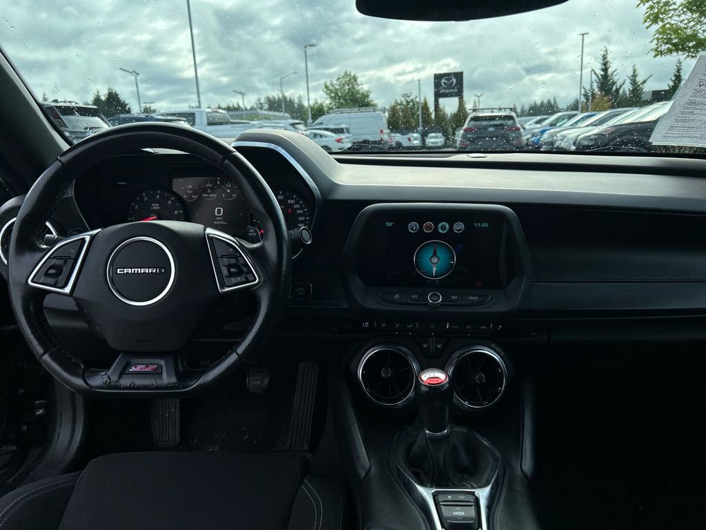 Used 2018 Chevrolet Camaro SS RWD image 7