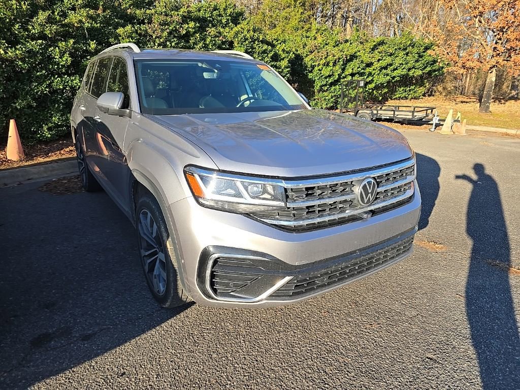 Used 2022 Volkswagen Atlas SEL Premium image 2