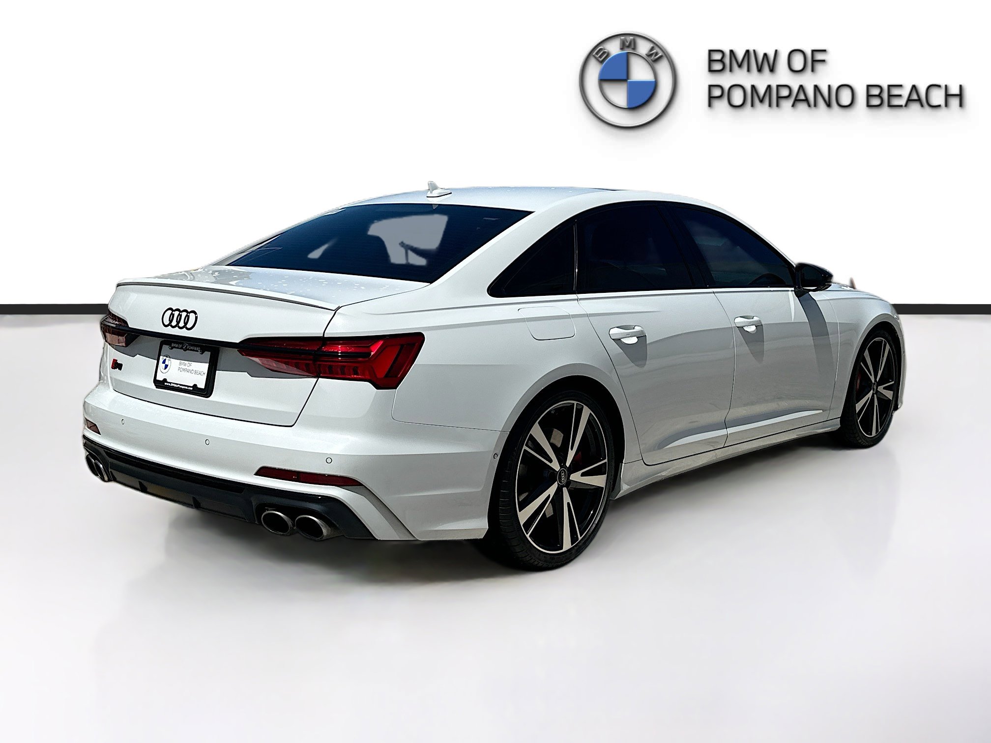 Used 2022 Audi S6 Premium Plus w/ S Sport Package AWD/4WD image 7