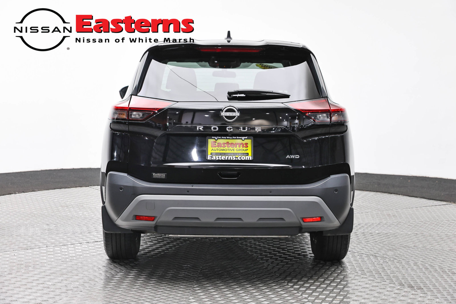 Used 2023 Nissan Rogue S AWD/4WD image 6