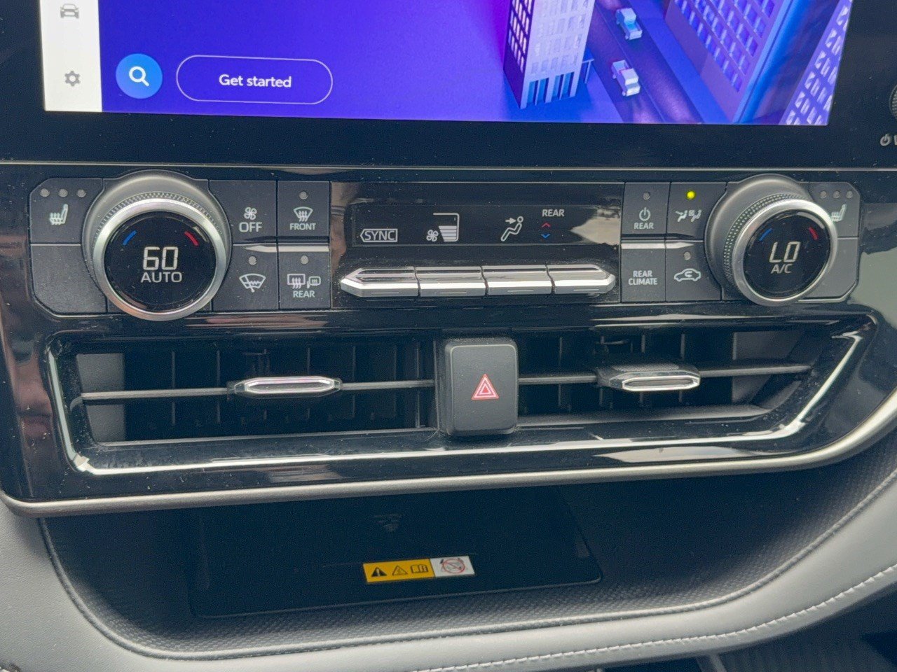 Used 2023 Toyota Highlander XLE FWD image 22