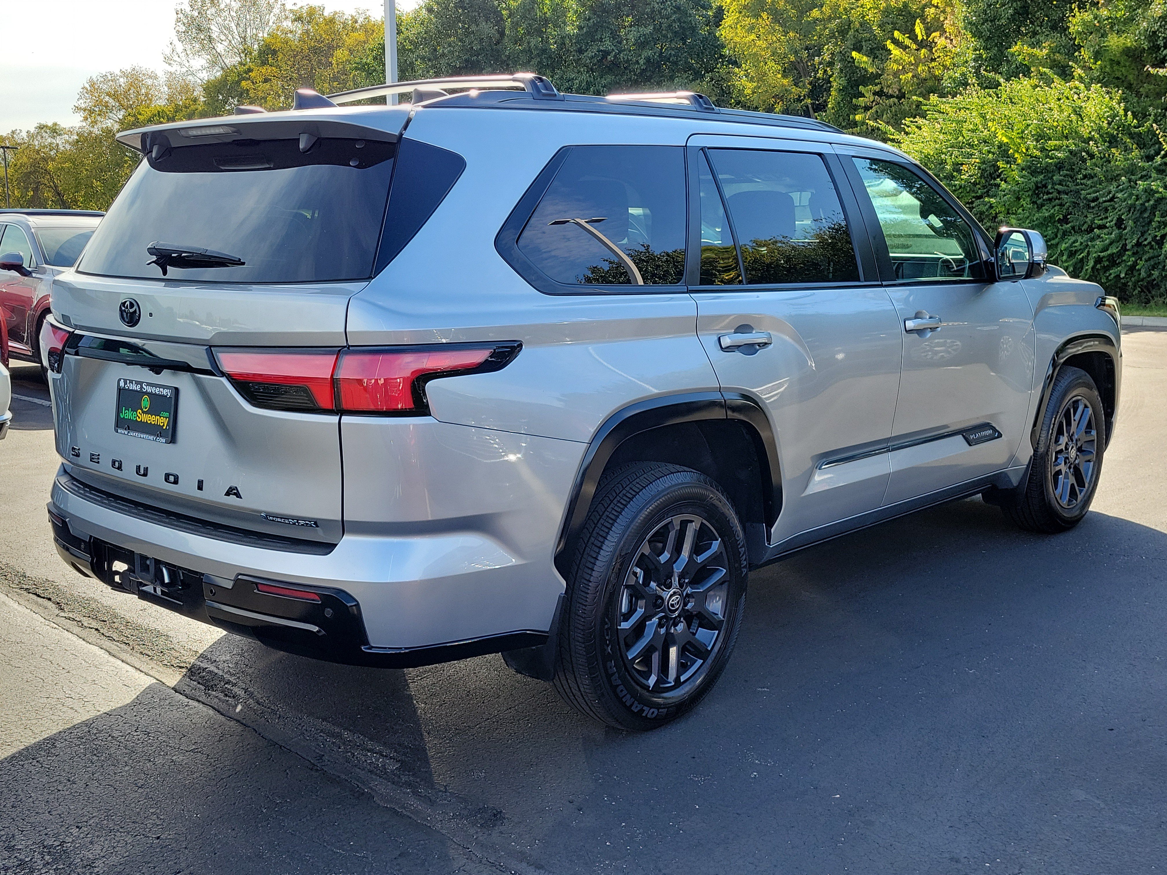 Used 2026 Toyota Sequoia Platinum w/ Tow Technology Package AWD/4WD image 4