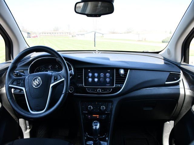 Used 2021 Buick Encore Preferred image 17