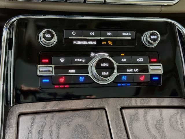 Certified 2024 Lincoln Navigator Reserve AWD/4WD image 19
