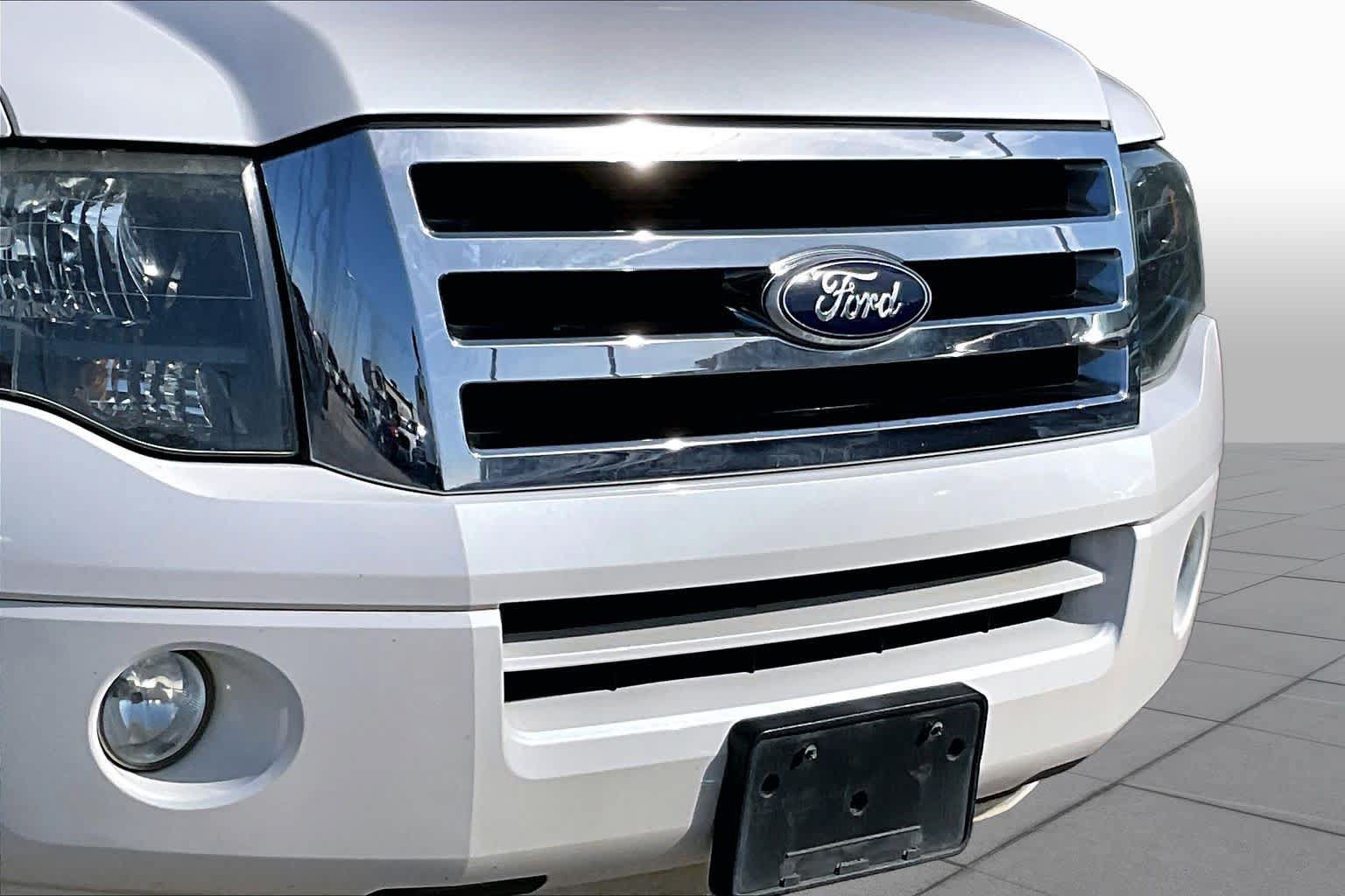 Used 2011 Ford Expedition Limited RWD image 25