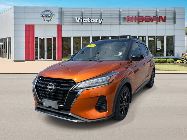 Used 2023 Nissan Kicks SR w/ SR Premium Package FWD image 7