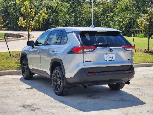 Used 2024 Toyota RAV4 LE FWD image 6