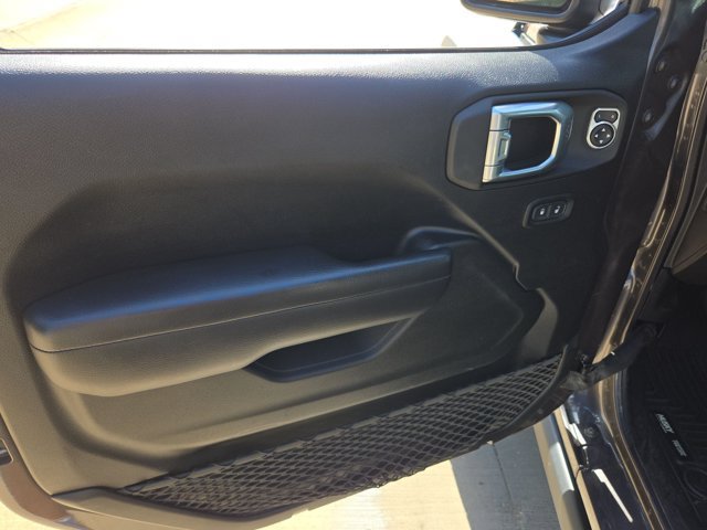 Used 2021 Jeep Wrangler Unlimited Rubicon AWD/4WD image 13