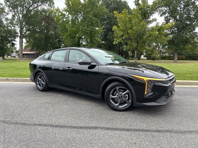 Certified 2026 Kia K4 FWD image 2