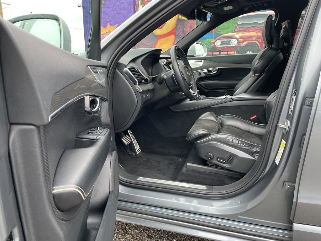 Used 2016 Volvo XC90 T6 R-Design image 14