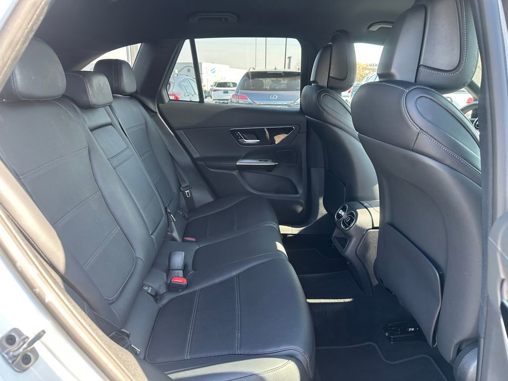 Used 2024 Mercedes-Benz GLC 300 4MATIC image 14
