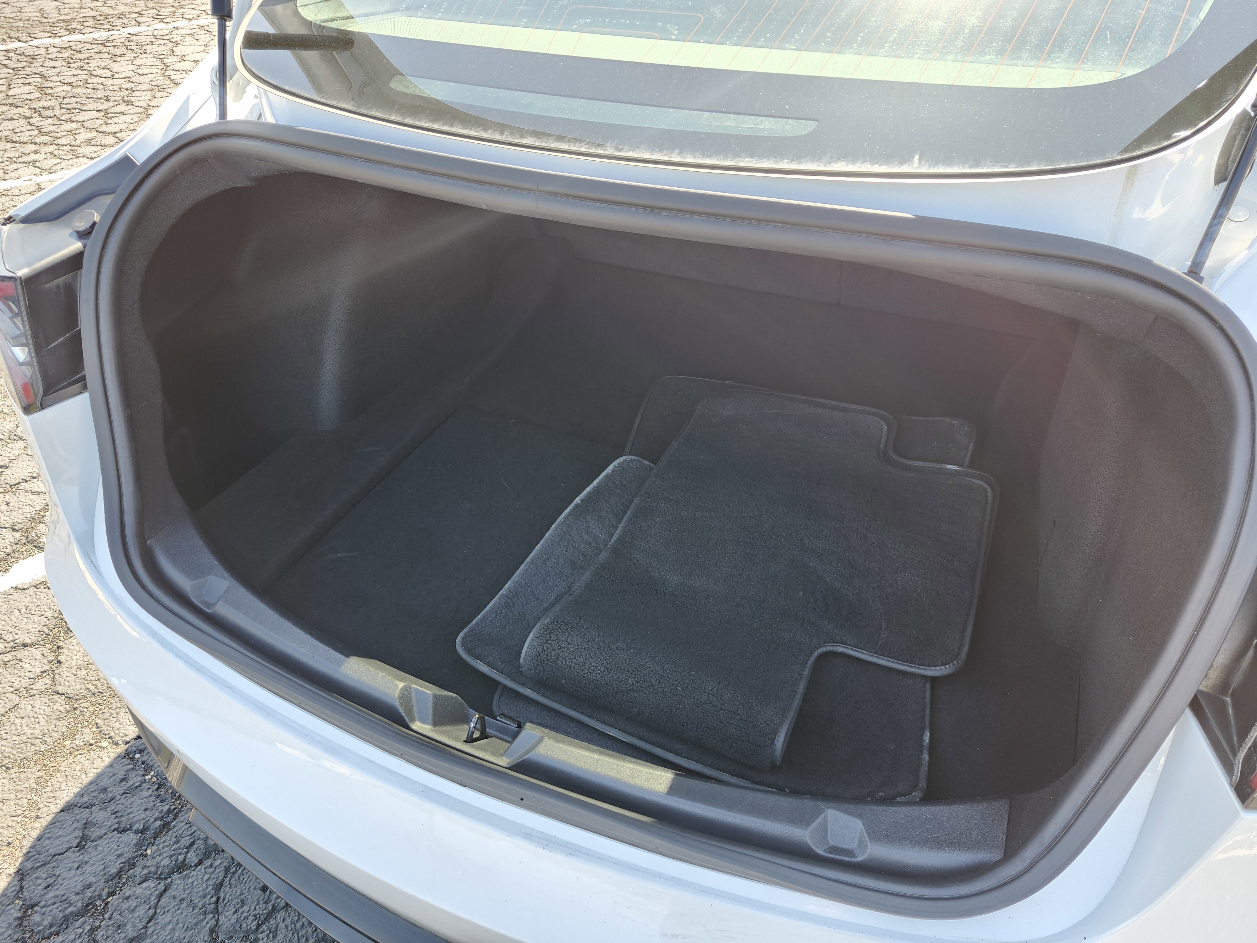 Used 2018 Tesla Model 3 Long Range image 17