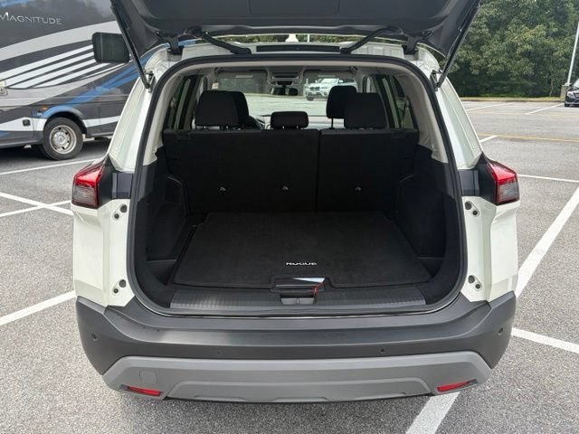 Used 2023 Nissan Rogue SV AWD/4WD image 6