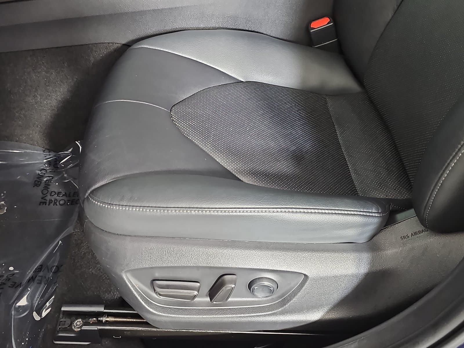 Used 2022 Toyota Camry XLE FWD image 28