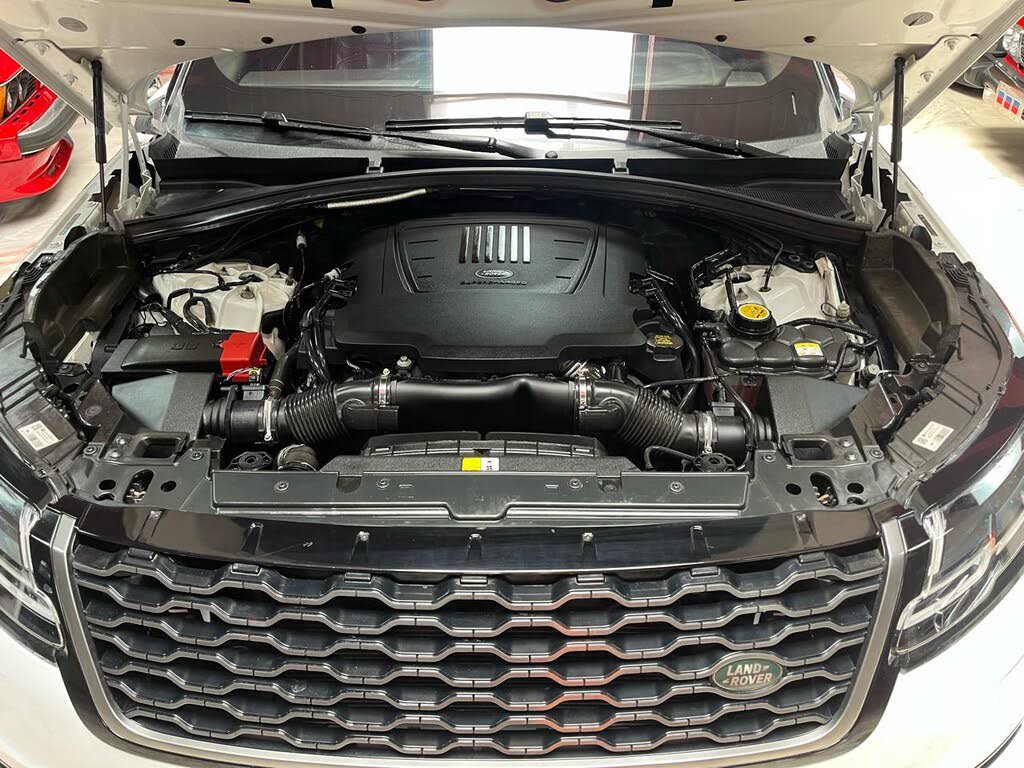 Used 2018 Land Rover Range Rover Velar R-Dynamic SE AWD/4WD image 27