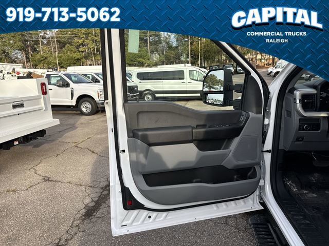 New 2026 Ford F250 XL w/ XL Chrome Package image 20