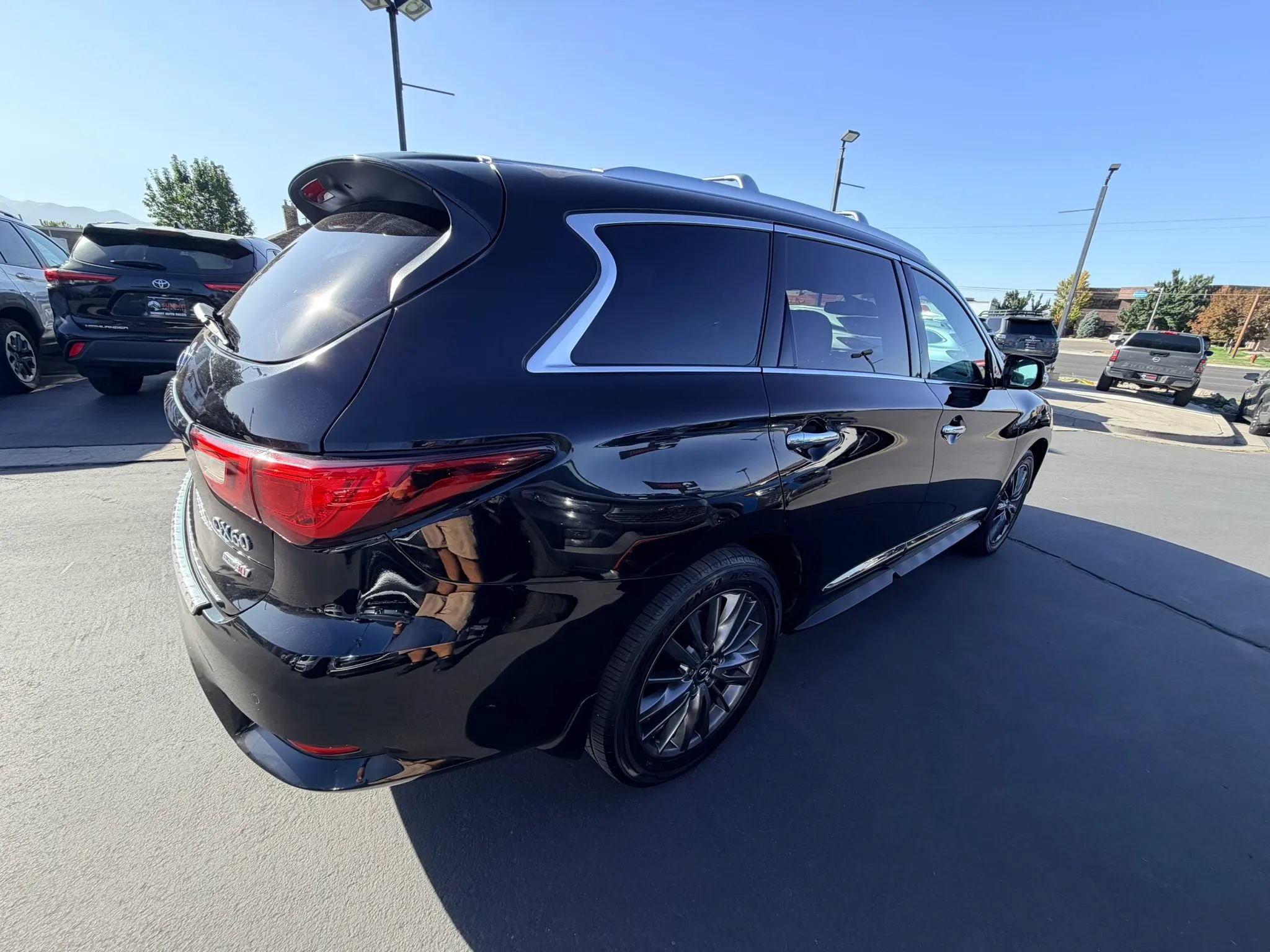 Used 2020 INFINITI QX60 Luxe w/ Edition 30 Essential Package AWD/4WD image 4