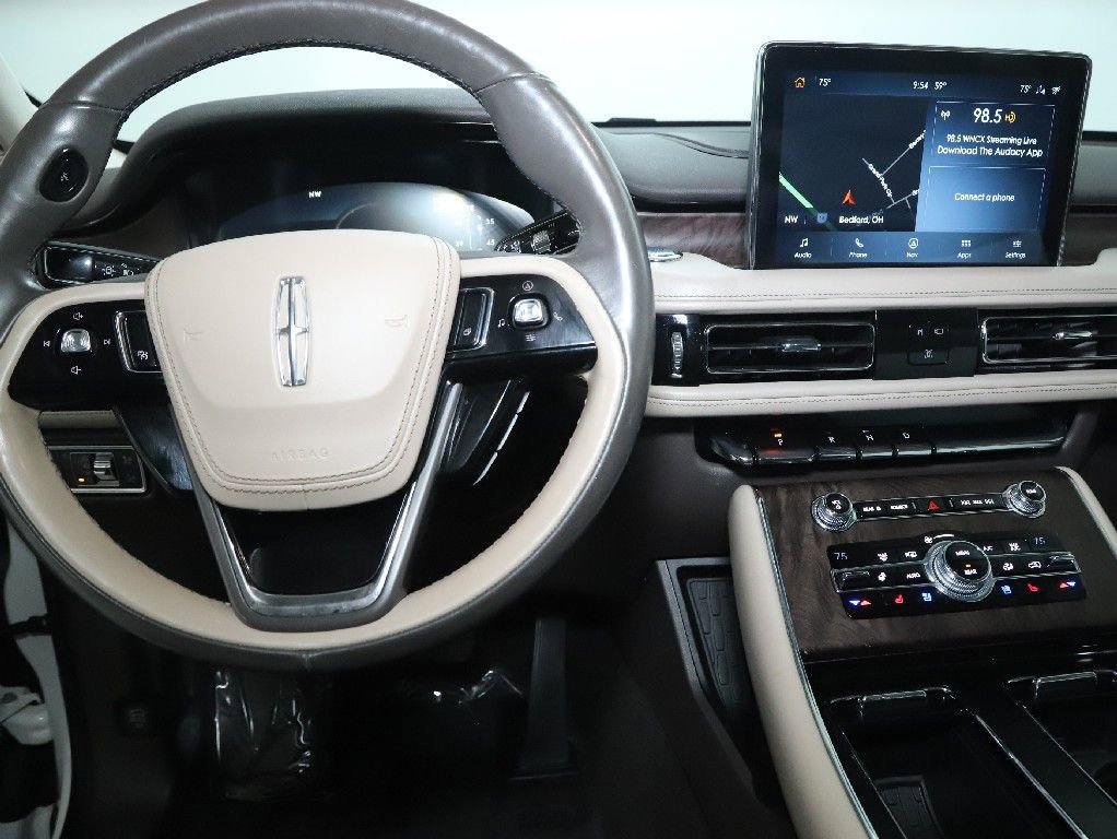 Used 2020 Lincoln Aviator Reserve w/ Equipment Group 201A image 28