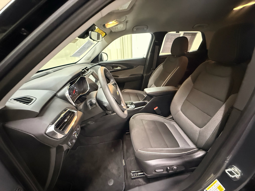 Used 2021 Chevrolet TrailBlazer LT FWD image 28