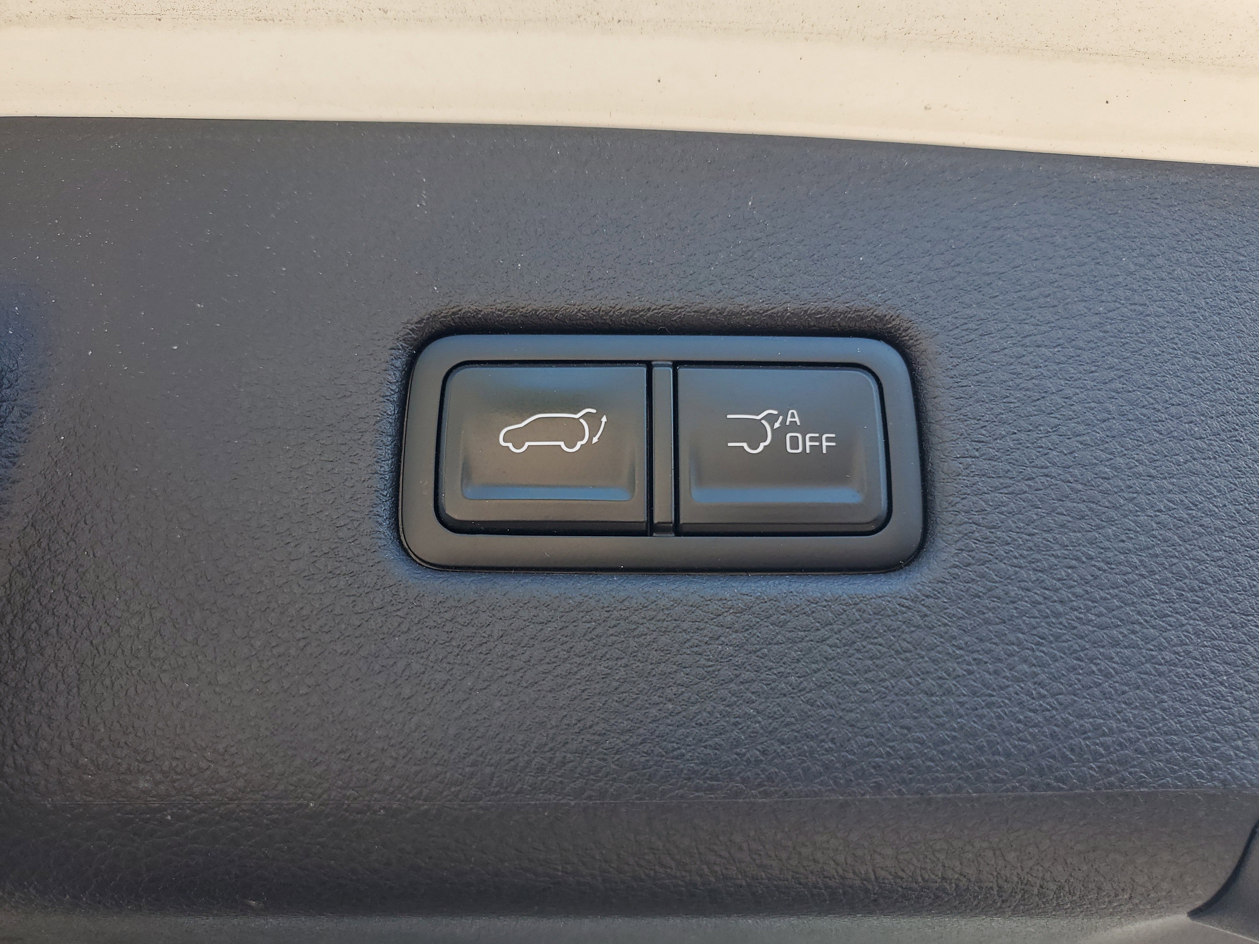 Used 2022 Kia Carnival SX Prestige image 15