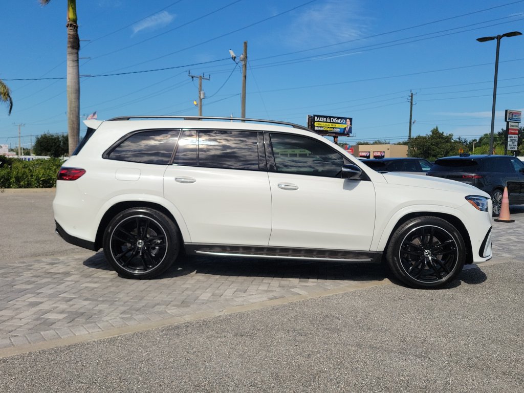 Used 2025 Mercedes-Benz GLS 580 4MATIC image 6
