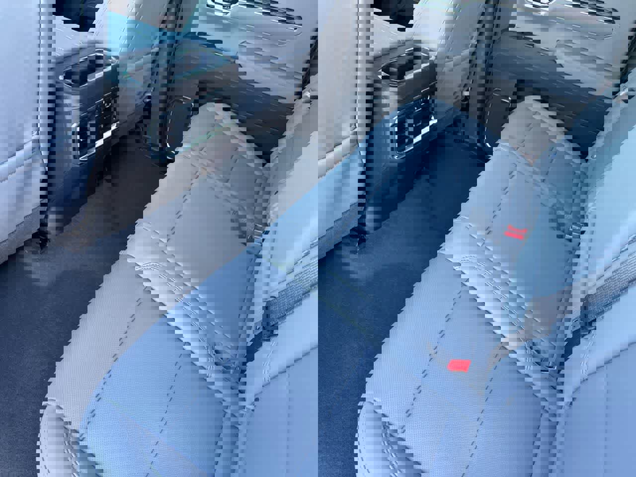 New 2026 GMC Sierra 1500 SLT w/ SLT Premium Package image 19