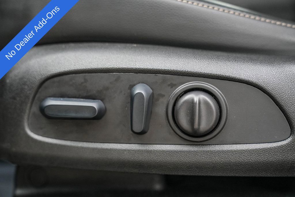 Used 2023 GMC Acadia SLT image 24