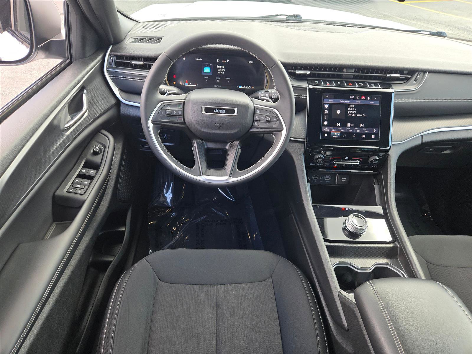 Certified 2024 Jeep Grand Cherokee Laredo X image 23