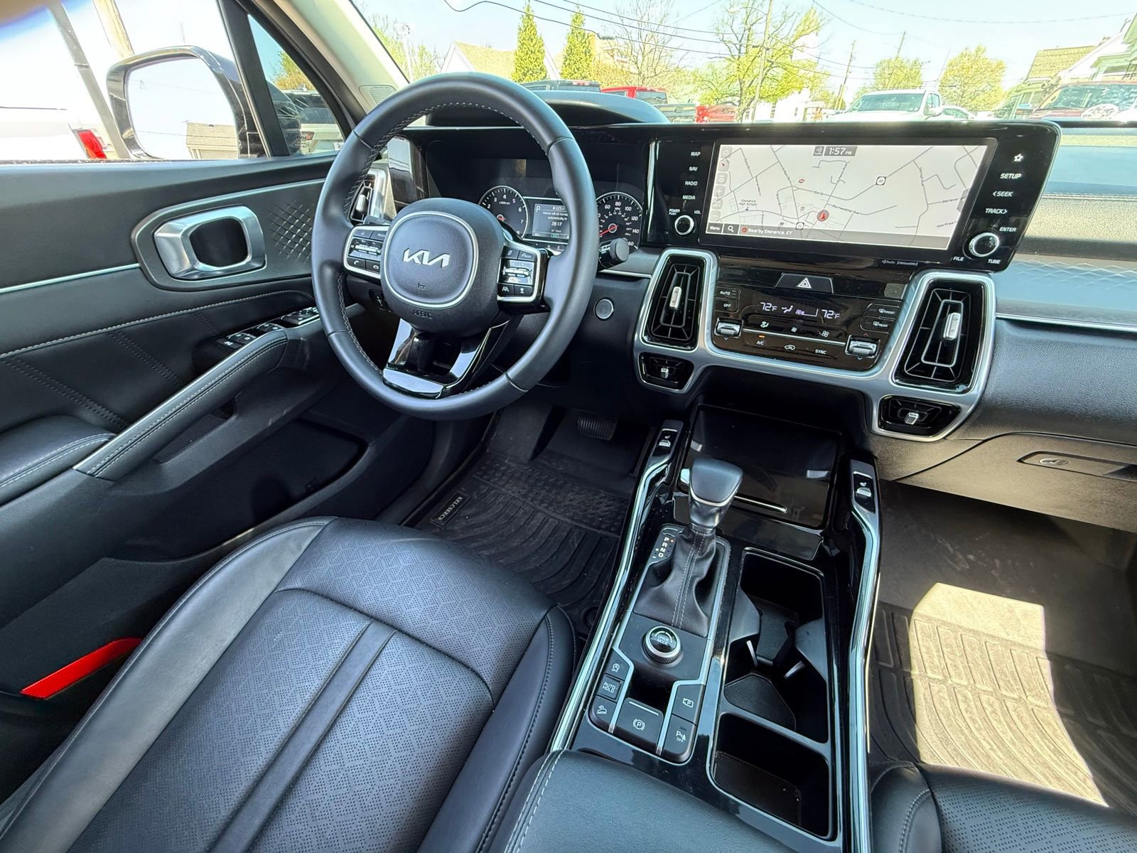 Used 2022 Kia Sorento SX image 3