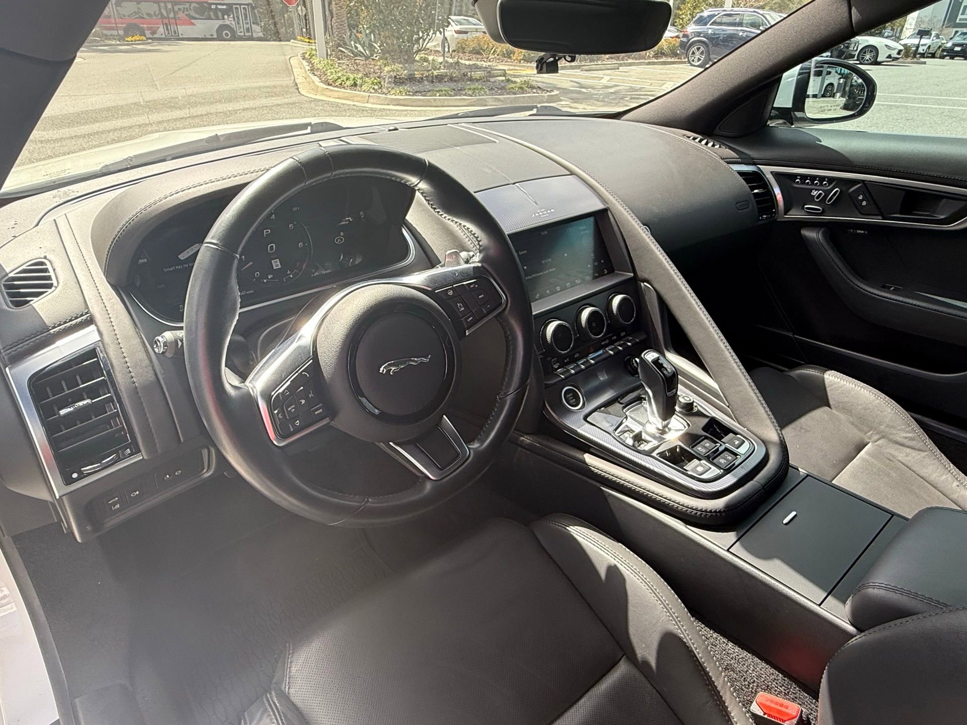 Used 2023 Jaguar F-TYPE R-Dynamic image 29