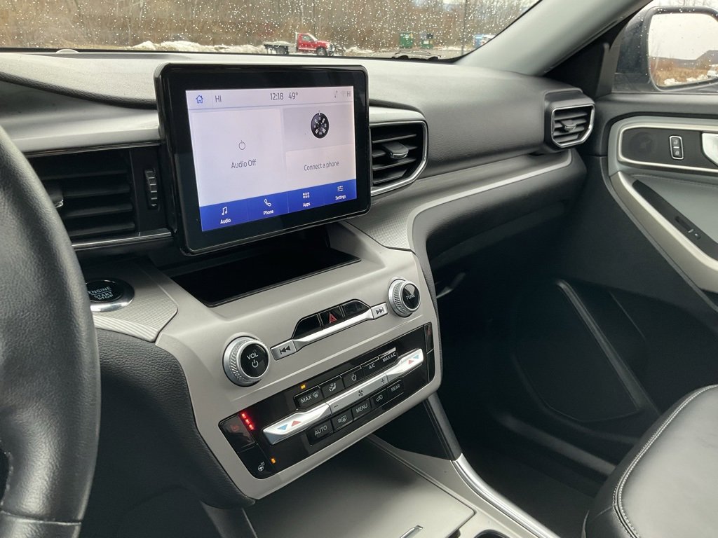 Used 2023 Ford Explorer XLT w/ Equipment Group 202A image 8