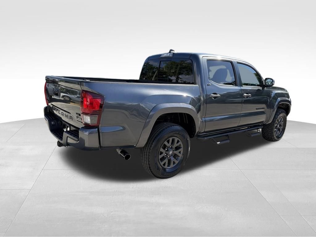 Used 2023 Toyota Tacoma SR5 w/ Technology Package AWD/4WD image 7