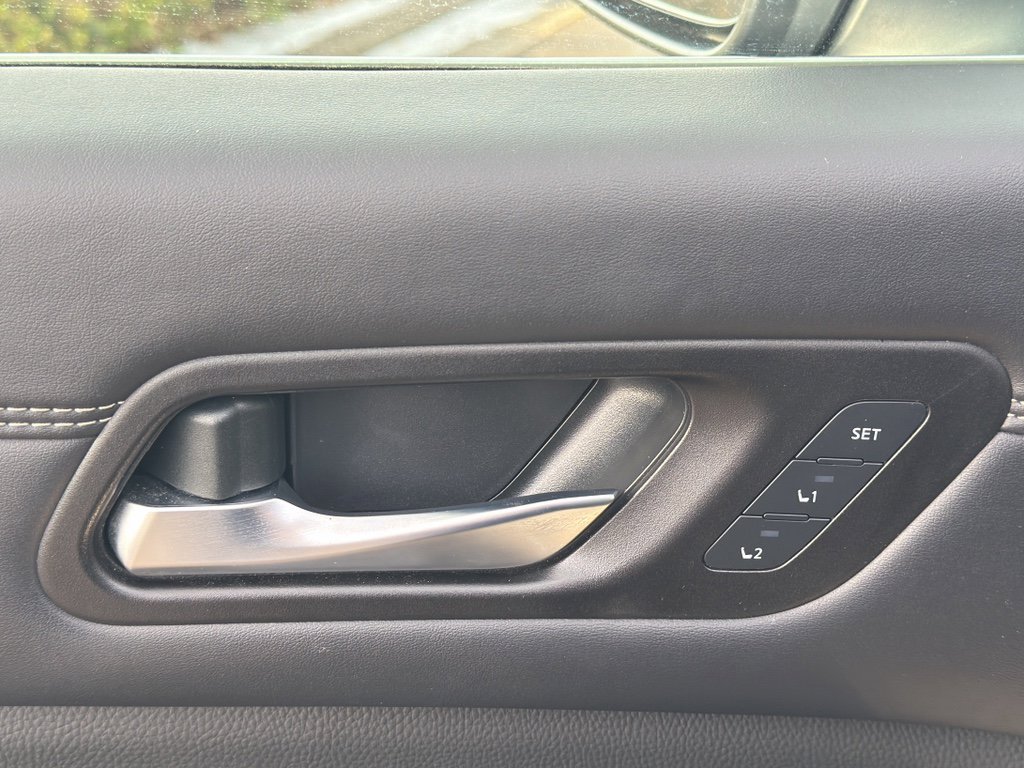 Certified 2023 Nissan Pathfinder Platinum w/ Lighting Package (N93) image 19