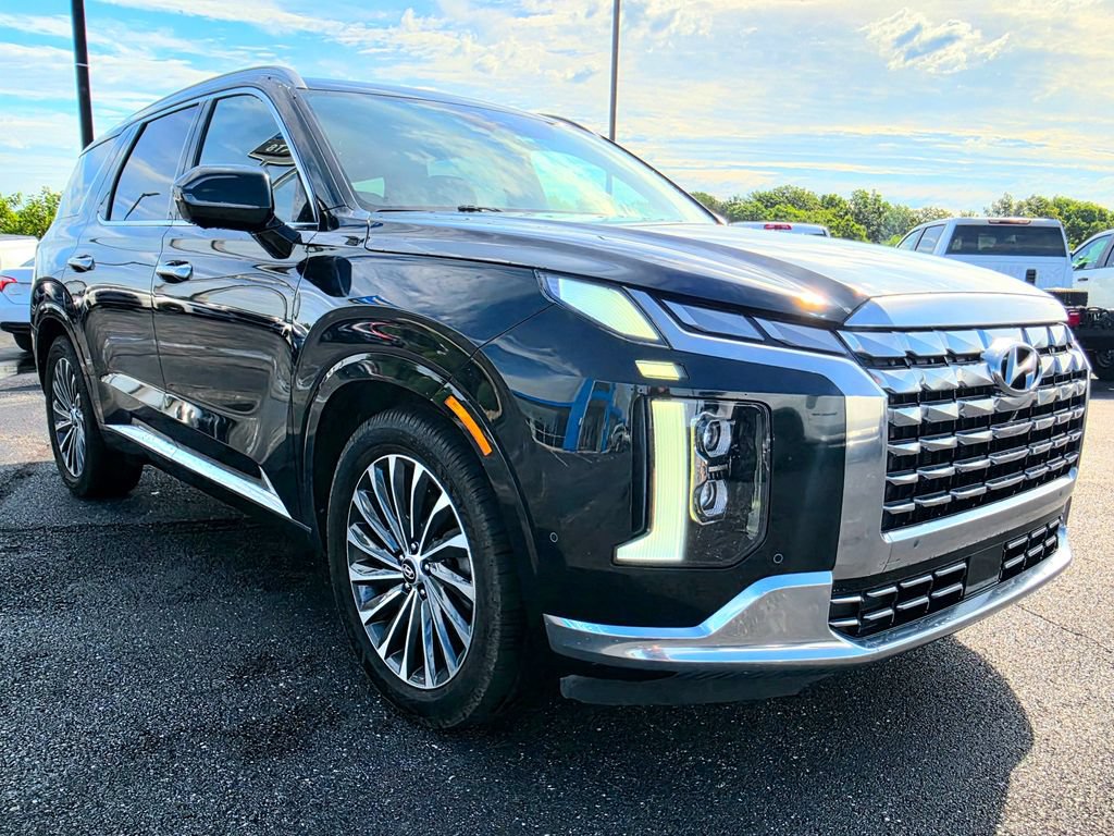 Used 2023 Hyundai Palisade Calligraphy w/ Cargo Package FWD image 13