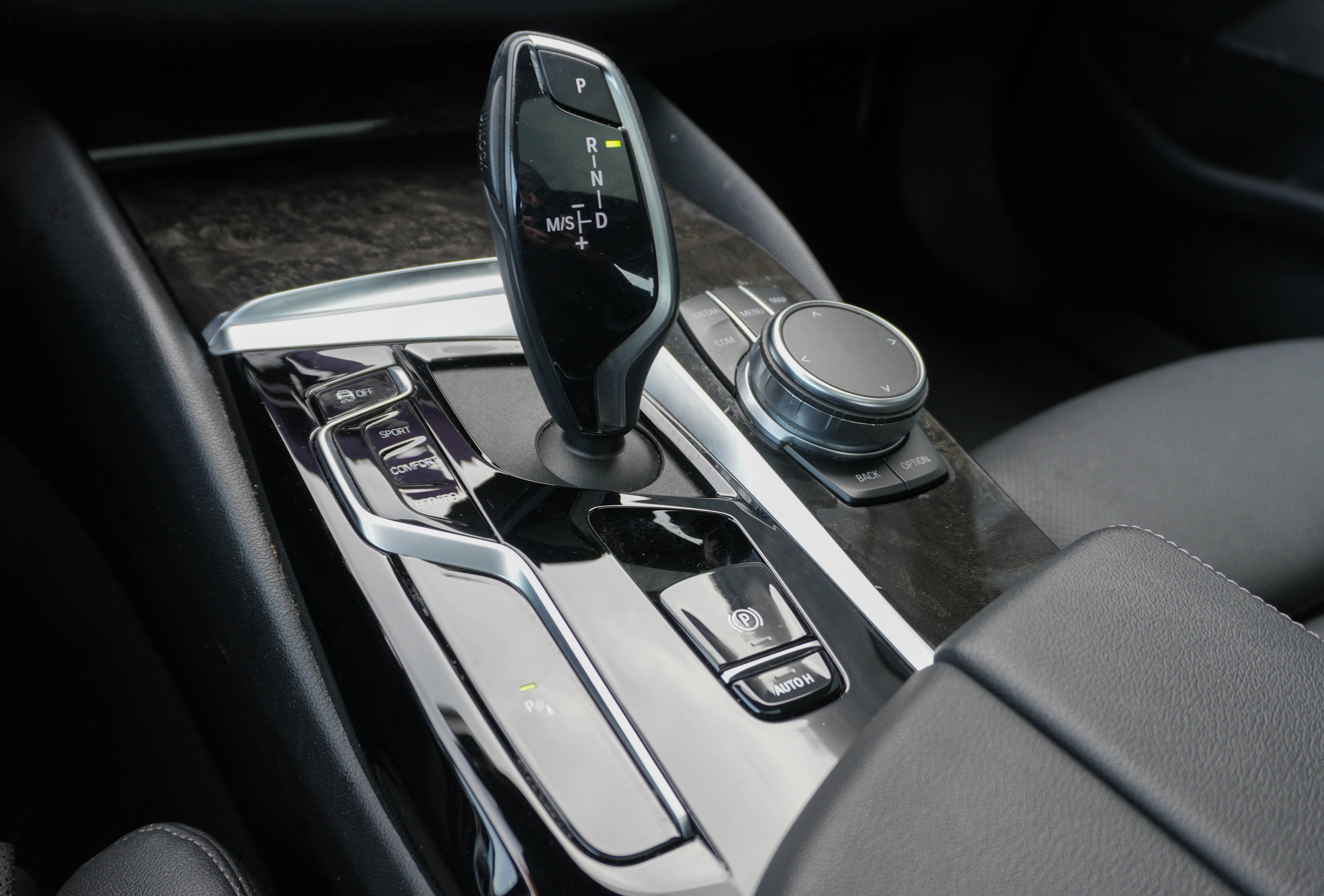 Certified 2023 BMW 530i xDrive w/ Premium Package image 23